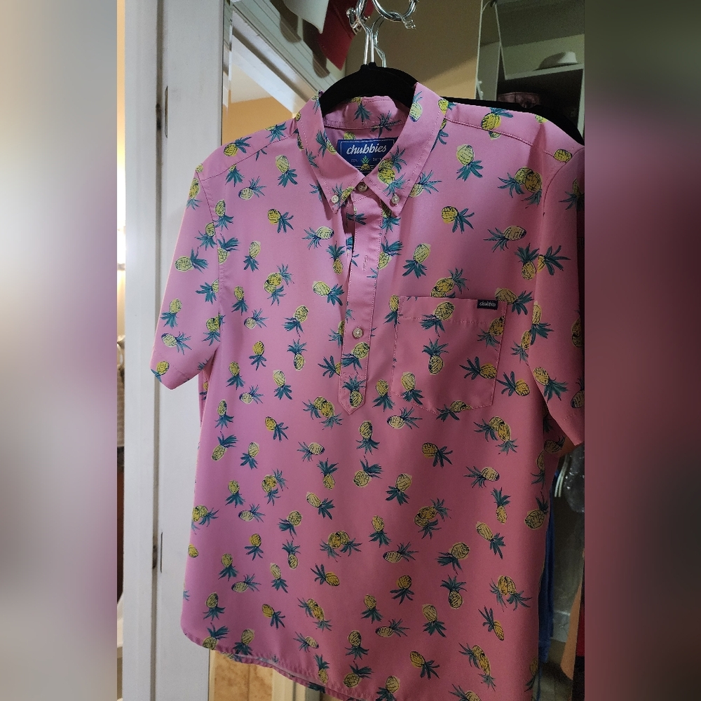 Chubbies performance shirt